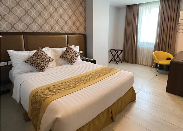 One Central Hotel & Suites